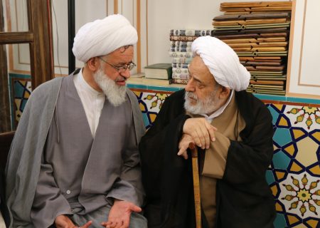 دیدار استاد انصاریان و آیت الله کلباسی اشتری در حوزه علمیه مالک اشتر اصفهان