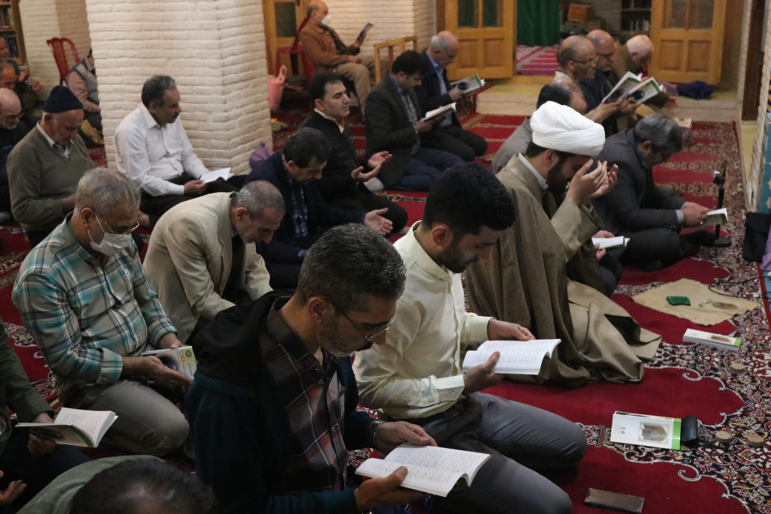مراسم احیای شب نیمه شعبان در مسجد رکن الملک برگزار شد