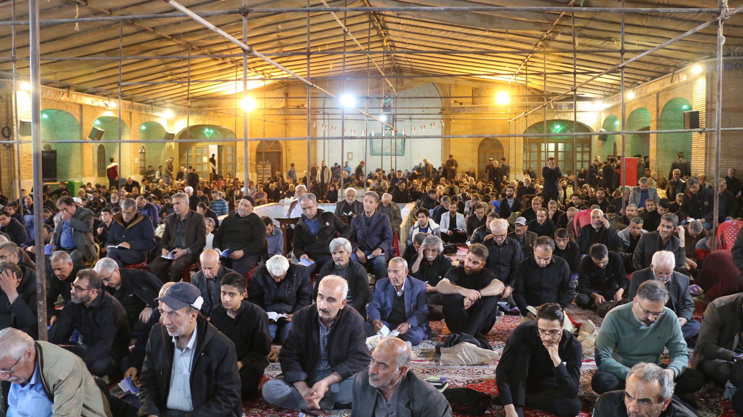 برگزاری مراسم شب قدر در مسجد رکن الملک اصفهان